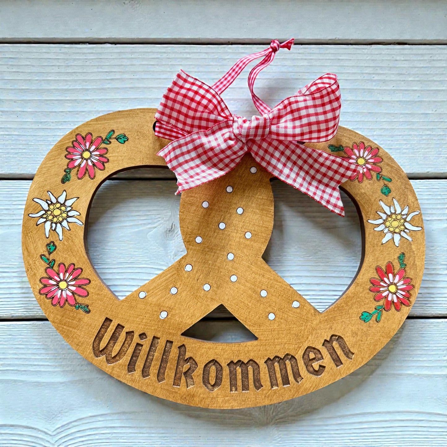 Personalized Pretzel Welcome Sign – German Home Decor – 29 cm Wood Sign